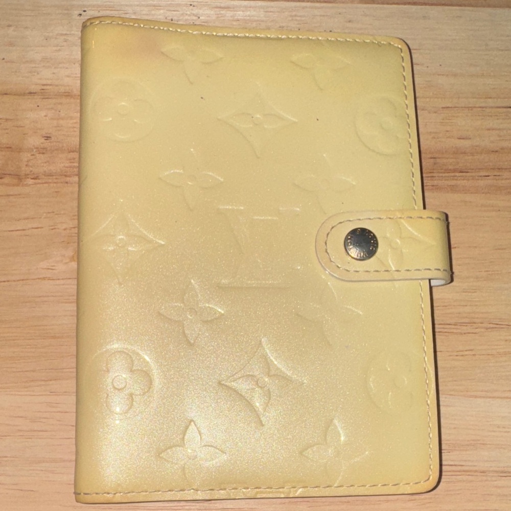 Louis Vuitton marshmallow vernis agenda pm small notebook wallet organizer